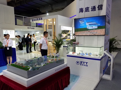 直击北京通信展：光通信企业不仅有光，还有更多
